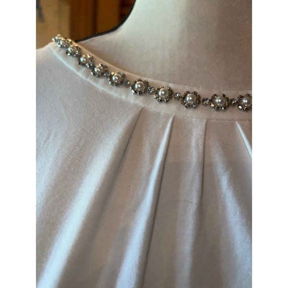 White House Black Market — XSP - Picture 3 of 11